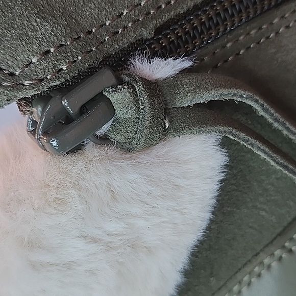 Vionic Olive and Cream Ankle Boot - Picture 9 of 11